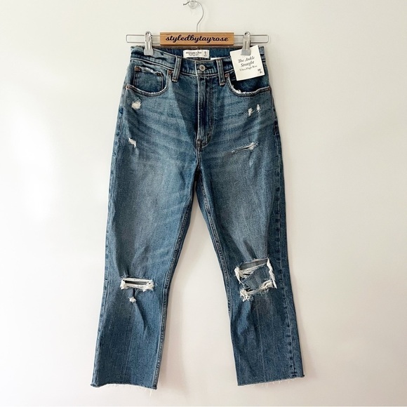 Nwt Abercrombie & Fitch Curve Love Ultra High Rise Ankle Straight Jean - Picture 1 of 9